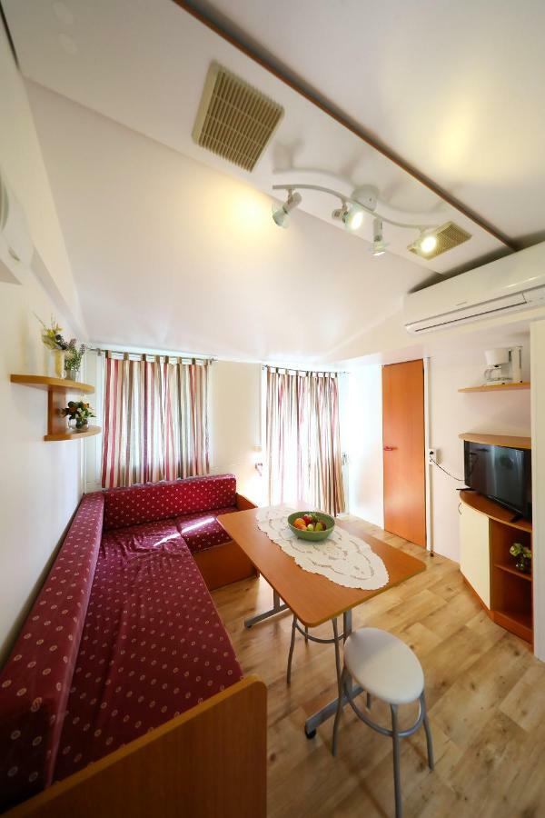 נין Mobile Home Grbe מראה חיצוני תמונה
